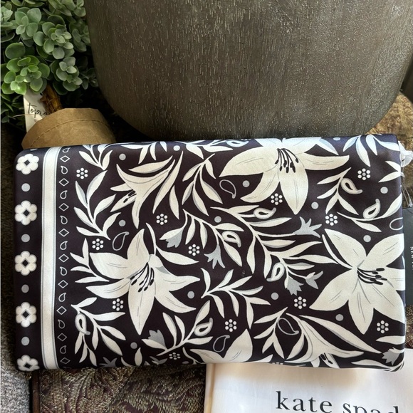 Authentic KATE SPADE Satin/Crystals bandana clutch/Shoulder bag - Picture 5 of 16